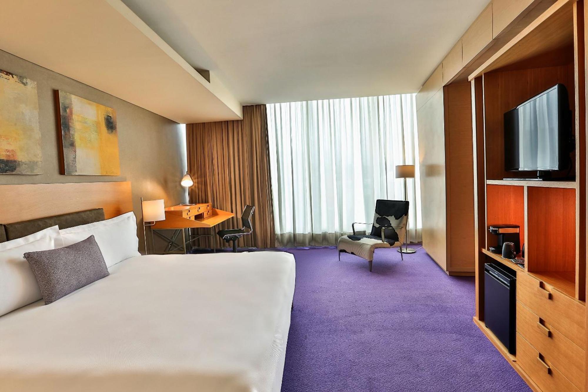 กามีโน เรอัล ซานตาเฟ่ Hotel เม็กซิโกซิตี้ ภายนอก รูปภาพ A room at the hotel